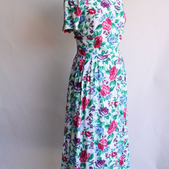 Vintage 1980's Dress with Pockets, Tareti Howard Levi Floral print with Criss Cr - Picture 3 of 10